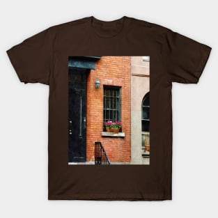 Manhattan NY - Chelsea Windowbox T-Shirt